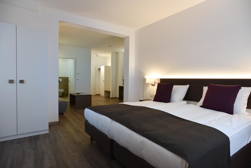 Guesthouse Lichtenau Nußloch Стая снимка