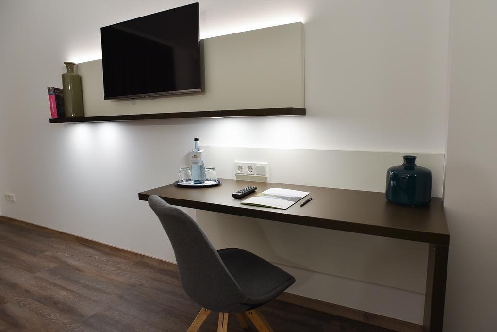 Guesthouse Lichtenau Nußloch Стая снимка