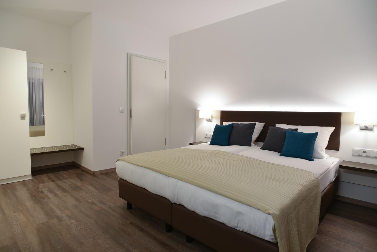 Guesthouse Lichtenau Nußloch Стая снимка