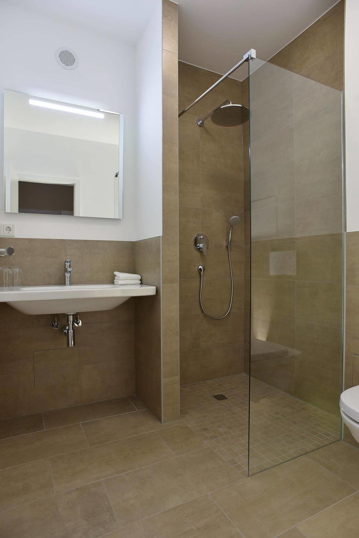 Guesthouse Lichtenau Nußloch Екстериор снимка