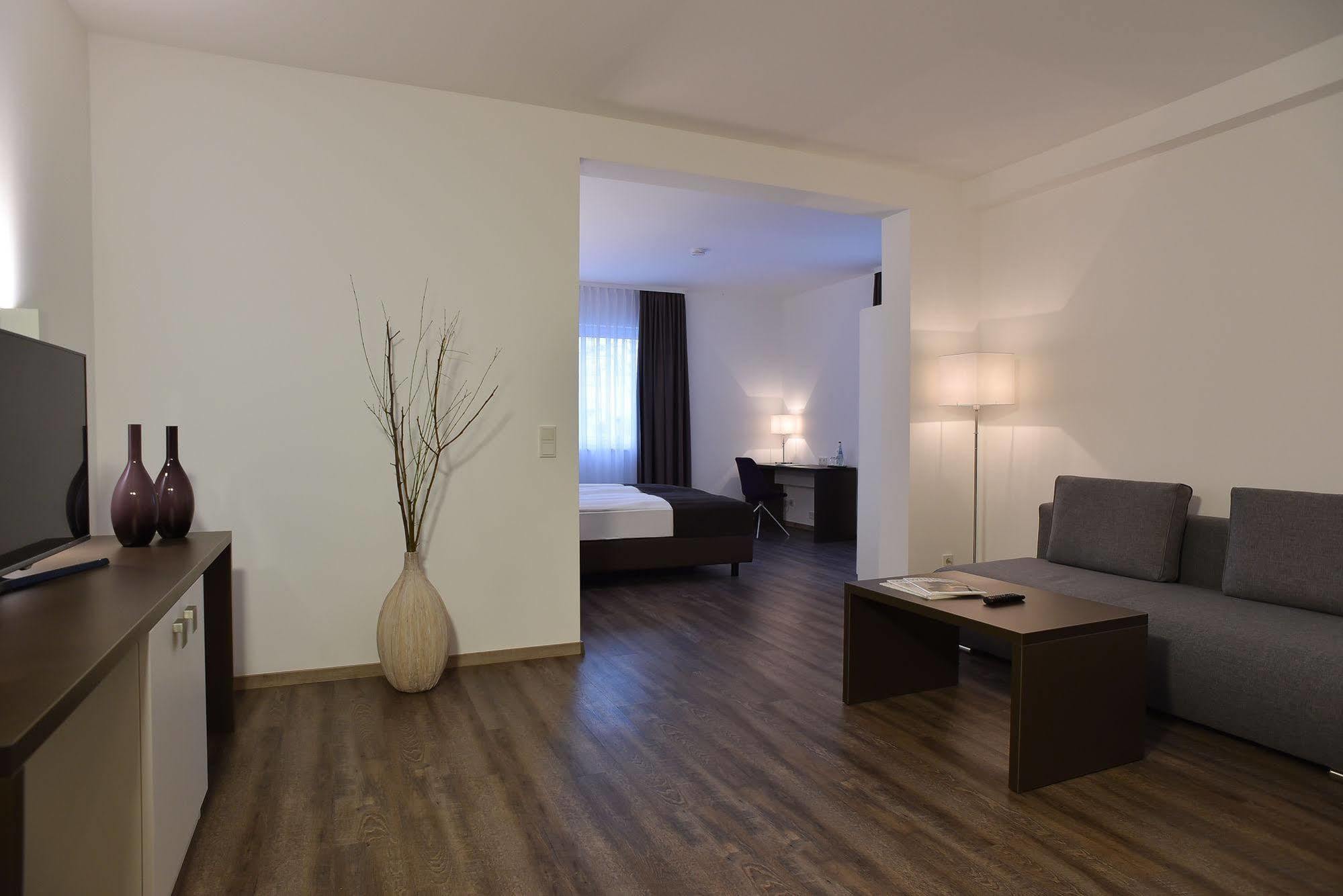 Guesthouse Lichtenau Nußloch Екстериор снимка