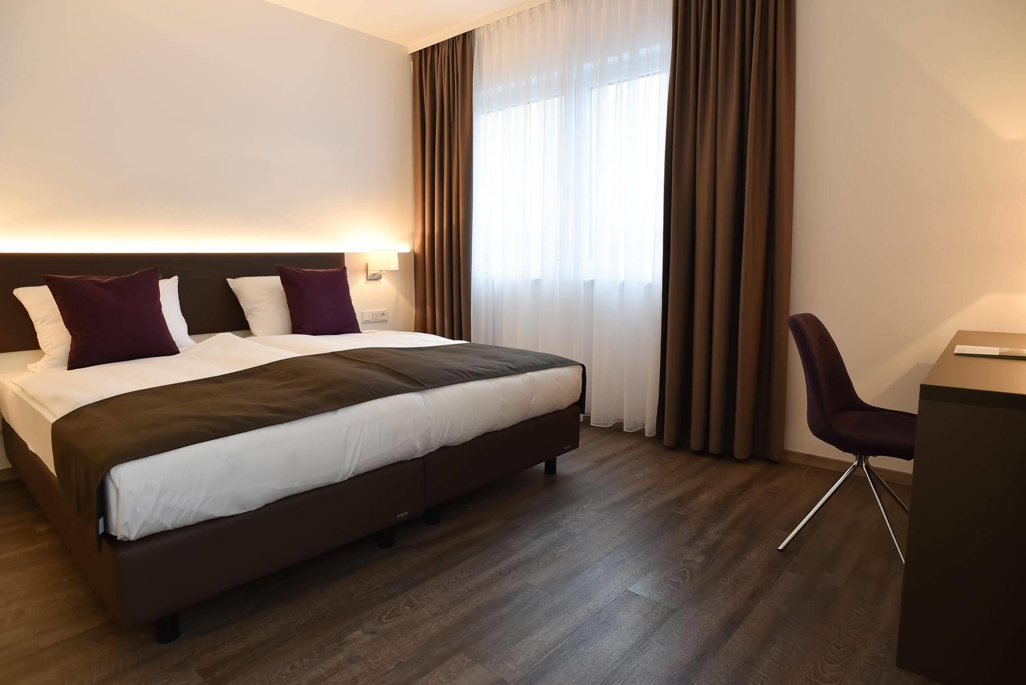 Guesthouse Lichtenau Nußloch Екстериор снимка